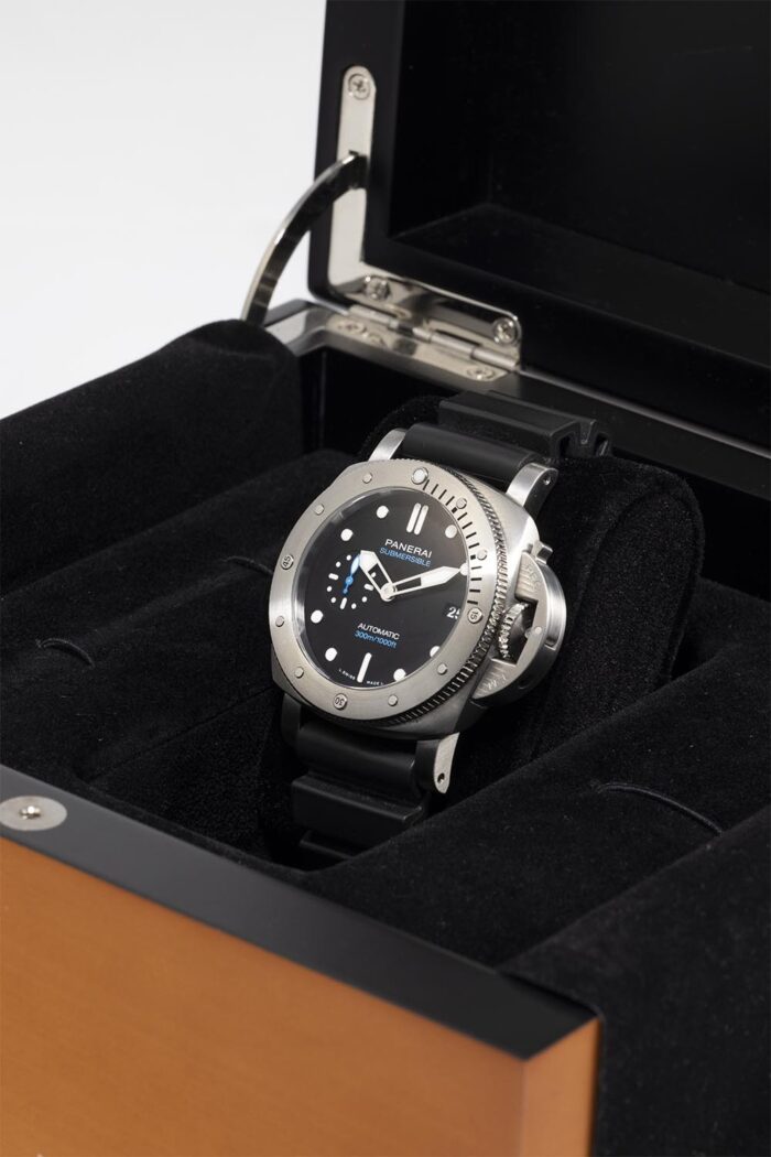 Panerai Submersible PAM00973 - Image 2