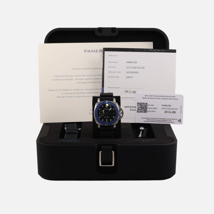 Panerai Submersible Azzurro PAM01209 - Image 2