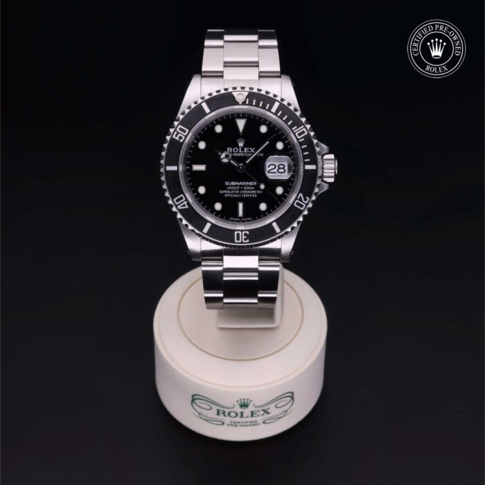 Oyster Perpetual  Submariner Date 16610 - Image 2