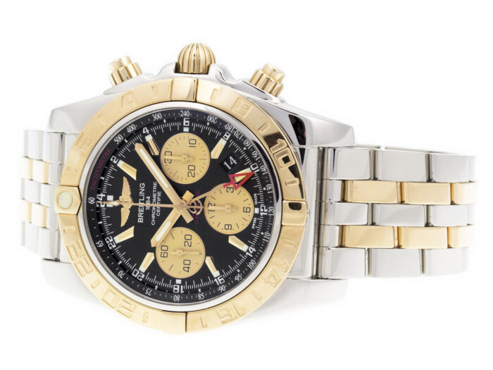 Breitling Chronomat 44 GMT CB042012/BB86 (Two Tone Bracelet) - Image 3